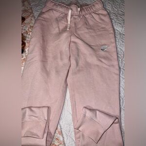 Nike Sportswear Essential Joggers Light Pink XS